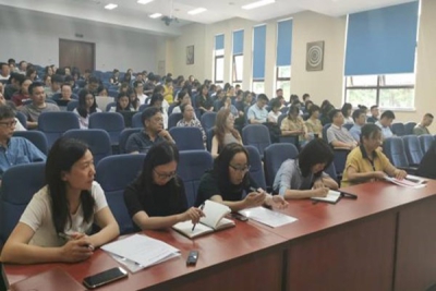 苏州百年职业学院2021年春季学期末教职工大会暨“七·一”表彰大会顺利召开