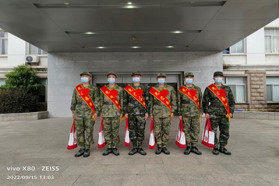 我校人武部门看望慰问2022年秋季应征入伍大学生