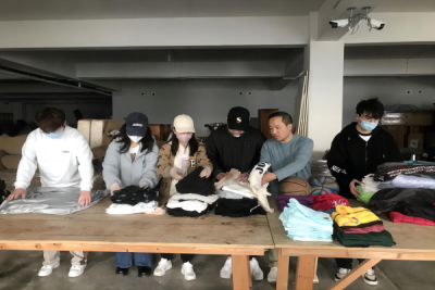 捐衣助人，物旧情深——商学院开展爱心捐衣公益活动