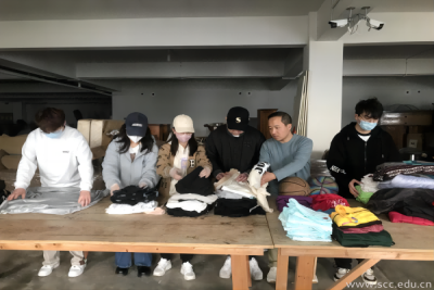 School of Business Conducts Charity Event Donating Clothes to Help People in Need