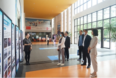 河南省教育厅对外合作与交流处处长王华星一行来校考察调研