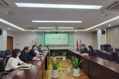 江苏省教育厅一级巡视员徐子敏一行调研我校“一站式”学生社区