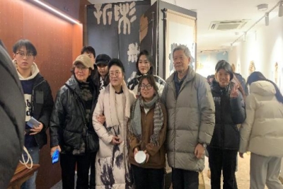 品陶瓷文化,享精彩人生 ——我校未来工匠学院“釉上”楼国英当代陶瓷艺术精品展