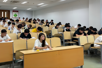 我校期末考试平稳有序开展